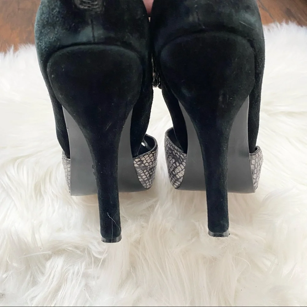 Kelsi Dagger snake print black suede stiletto heel sandals size 7.5